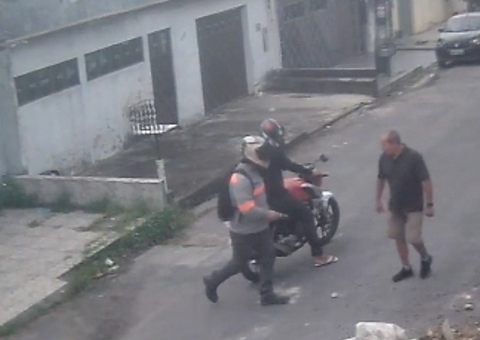 Criminoso agride e mira arma em idoso durante assalto na Cidade Nova; vídeo