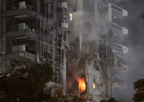 Irã ameaça fechar rota estratégica e eleva tensão sobre fornecimento de petróleo