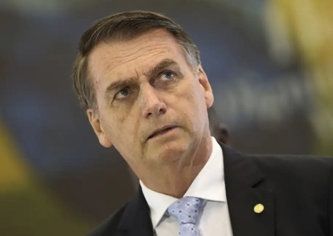 Bolsonaro passa mal em Goiás, cancela agenda e retorna a Brasília