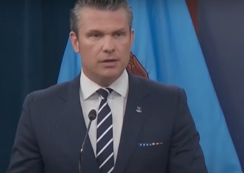 'Quando Trump fala, o mundo deve ouvir', diz secretário dos EUA após ataque ao Irã