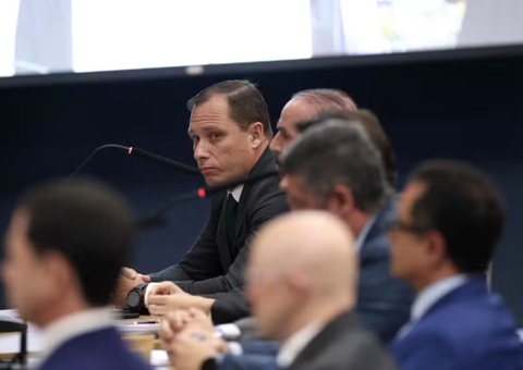 Mauro Cid e Braga Netto se enfrentam em acareação no STF nesta terça