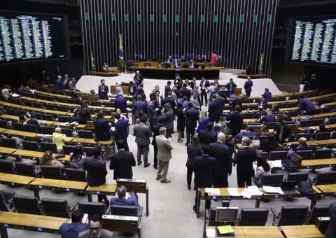 Governo sofre derrota na Câmara; cai decreto do IOF