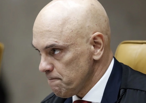 Moraes rejeita pedido da defesa de Filipe Martins para ouvir Carlos e Eduardo Bolsonaro