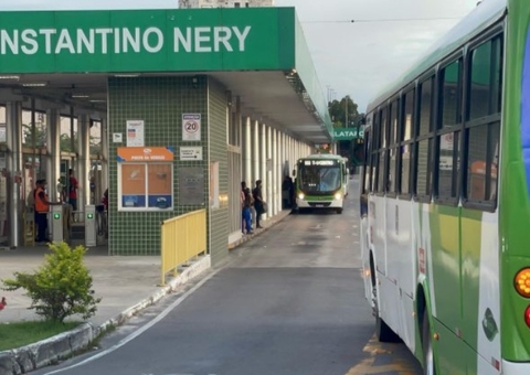 Justiça volta a liberar pagamento em dinheiro nos ônibus de Manaus