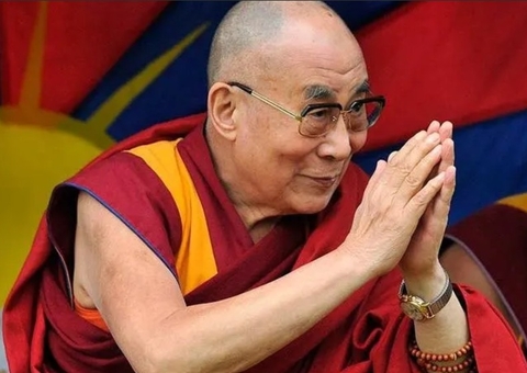 Dalai Lama ganha festão de 90 anos com presença do ator Richard Gere