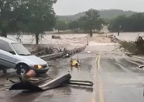 Número de mortos em enxurrada no Texas sobe para 82