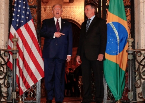 Trump defende Bolsonaro e diz que ex-presidente é vítima de perseguição
