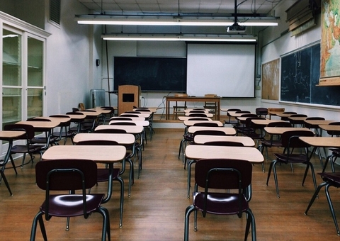 Faculdade do Amazonas é proibida de ofertar cursos sem aval do MEC