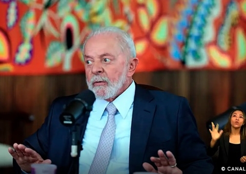 Lula diz que Bolsonaro deve assumir responsabilidade por taxação de Trump