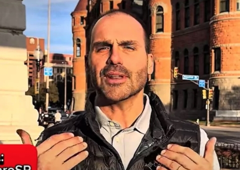 Eduardo Bolsonaro diz que abrirá mão do mandato e ficará nos EUA