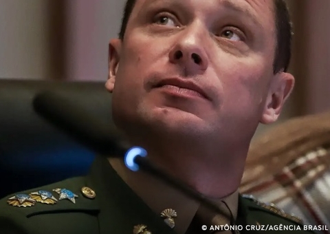 Cid reafirma que Bolsonaro leu e sugeriu alterações em minuta golpista