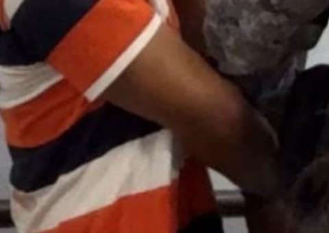 Assaltante tenta fugir, mas é preso após 'trombar' com cavalo da PM no Centro