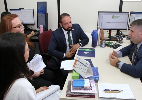 MPAM inicia negociações para concurso público no Procon-AM