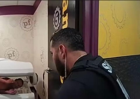 Homem corre pelado para não deixar treino em academia