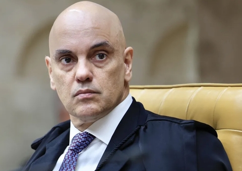 Moraes manda retirar deputados de acampamento em frente ao STF