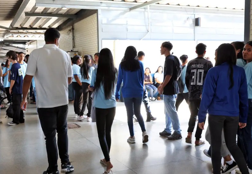 Saiba quem recebe parcela do Pé-de-Meia hoje 