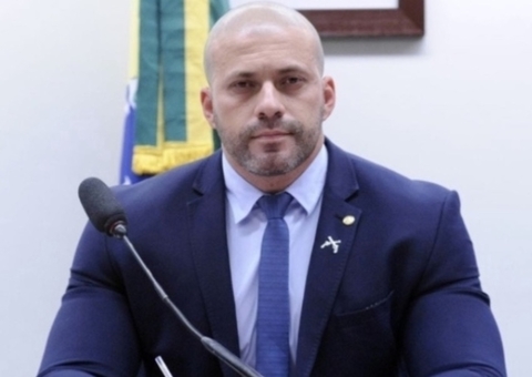 Defesa pede transferência urgente de Daniel Silveira para hospital no RJ