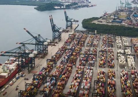 Tarifaço sobre exportações brasileiras começa a valer nesta quarta-feira