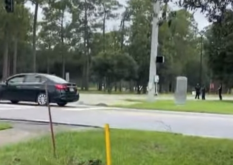 Atirador deixa feridos e base militar nos EUA entra em lockdown