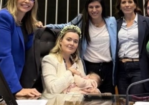 Deputada do PL leva filha bebê à ocupação do plenário e diz usá-la como 'escudo'