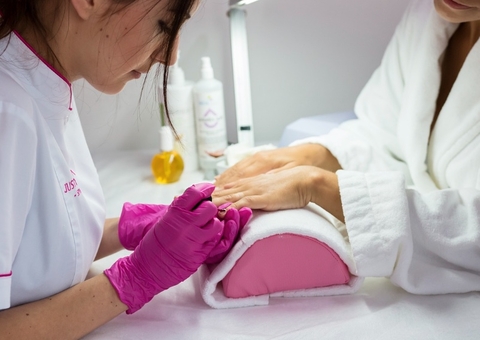 CMM aprova proposta que blinda profissionais de beleza contra fechamento em crises