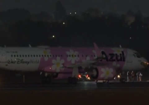 PF descarta bomba em avião da Azul e investiga autor de bilhete falso
