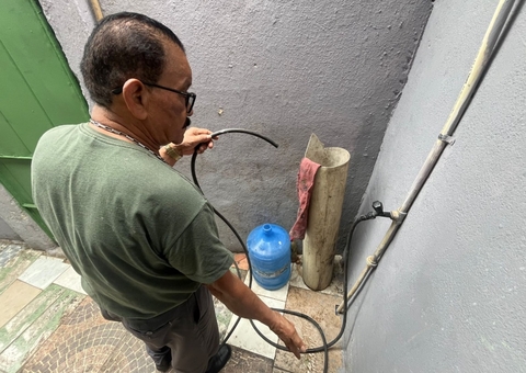 Moradores do Aleixo denunciam Águas de Manaus após ficarem oito dias sem água