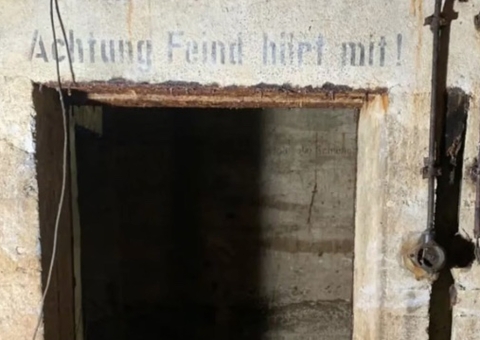 Casal escava e encontra bunker nazista em propriedade no Canal da Mancha