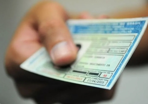 Governo flexibiliza aulas e detalha novas regras para tirar CNH