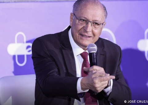 Governo busca diálogo com EUA para proteger setores do tarifaço de Trump