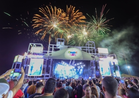 Palcos do "Sou Manaus 2025" começam a ser montados nesta segunda