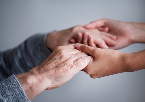 Projeto prevê mutirões odontológicos e atendimento prioritário para idosos em Manaus