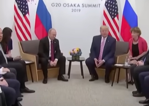 Trump ameaça 'consequências severas' se Putin recusar cessar-fogo