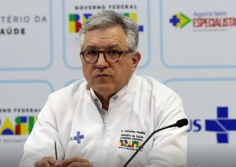 Após novas sanções de Trump, ministro diz que 'Saúde e soberania não se negociam'
