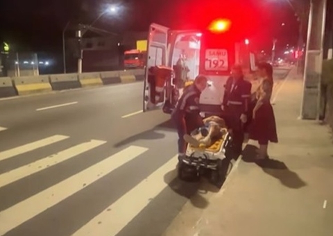 Motociclista atropela jovem e foge na Av. Efigênio Salles
