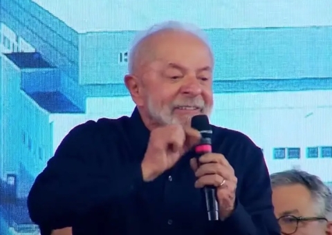 Lula pede cassação de Eduardo Bolsonaro por "traição à pátria"