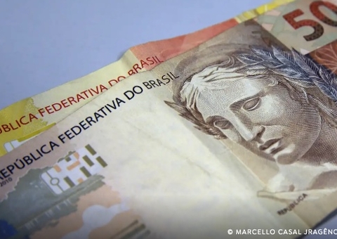 Mais de 4 milhões de trabalhadores recebem abono salarial nesta sexta-feira