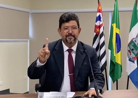 Vereador é condenado a mais de 2 anos de prisão por se negar a ler projeto LGBTQIA+