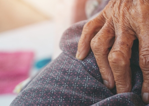 Shopping de Manaus é condenado a indenizar cliente que caiu em área em manutenção