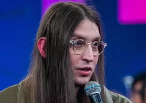 Felca faz alerta no Altas Horas: “Criança não deve criar conteúdo na internet"