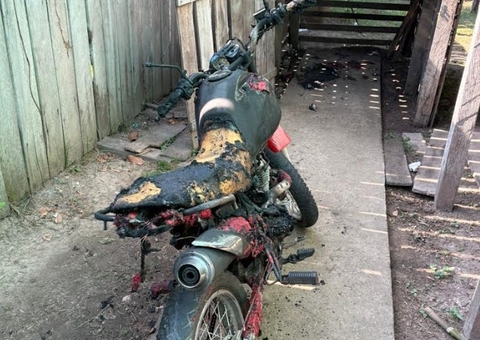 Criminoso tenta roubar gasolina e acaba incendiando moto no Amazonas
