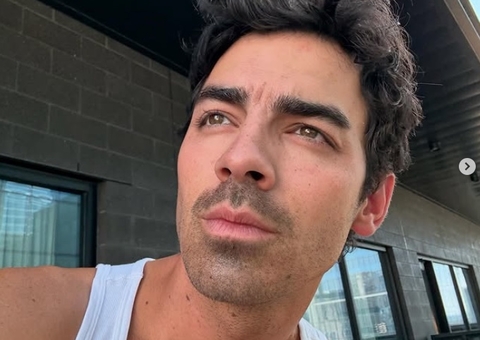 Joe Jonas relata situação constrangedora após transar em banheiro de avião