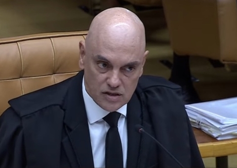 Moraes determina reforço de policiamento em casa de Bolsonaro após pedido da PF