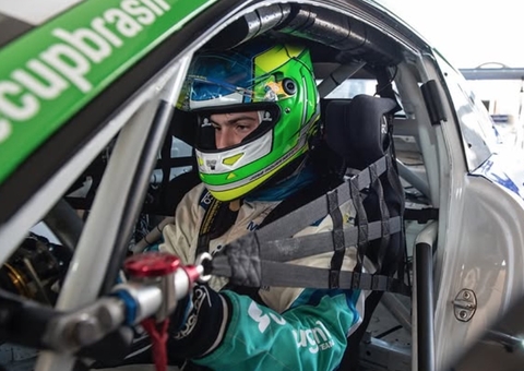 Amazonense Moura Neto garante pódio na Porsche Cup em Estoril
