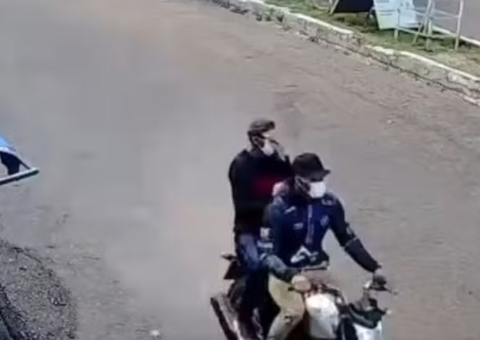 Funcionária de correspondente bancário é assaltada e criminosos levam R$ 80 mil em Maués; vídeo 