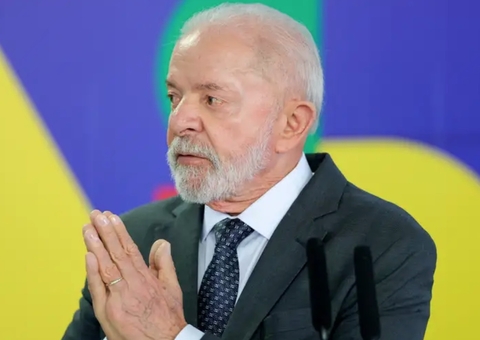 "Que o tribunal julgue os autos", diz Lula sobre julgamento de Bolsonaro 