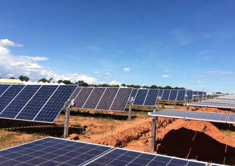 Municípios do Amazonas recebem investimentos de R$ 829 milhões em energia solar