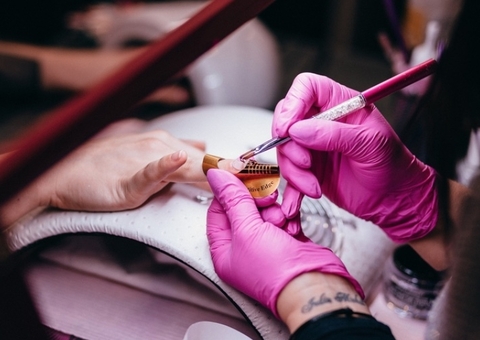 Carreta de Beleza Senac oferece cursos profissionalizantes gratuitos em Manaus; confira