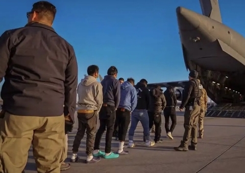 Suprema Corte dos EUA libera prisão de migrantes com base em etnia e idioma