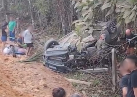 Motorista passa mal, perde controle e causa acidente com feridos na AM-010